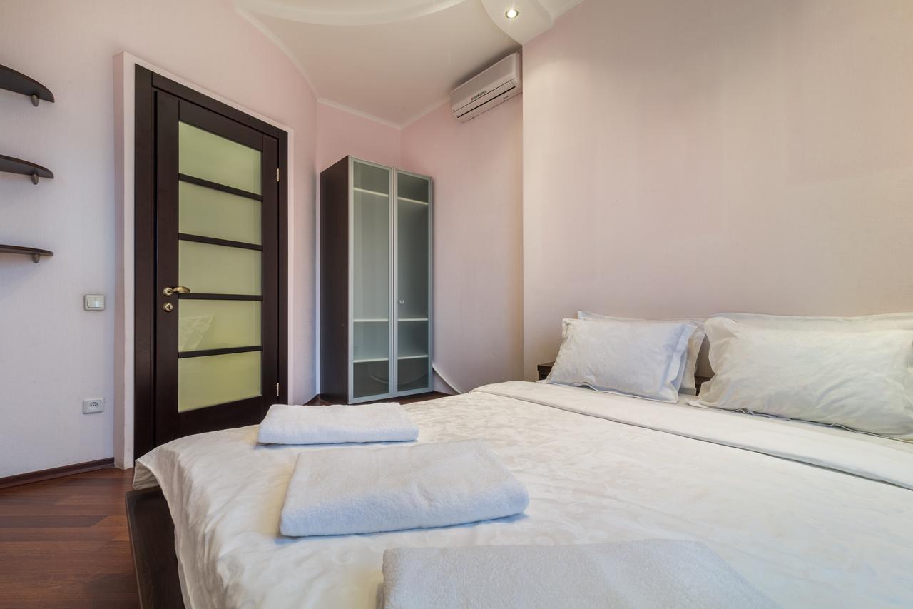 Lux Near Most City With Panoramic Windows Dnipro Extérieur photo